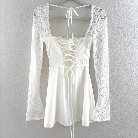 Babyboo Jacinta Long Sleeve Mini Dress Ivory Size XS - Picture 9 of 15